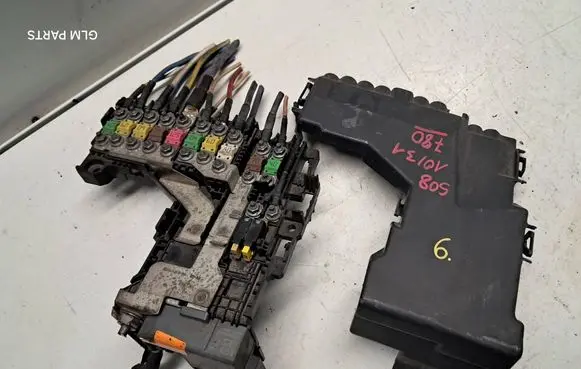 Peugeot 508 Fuse module 9665878080