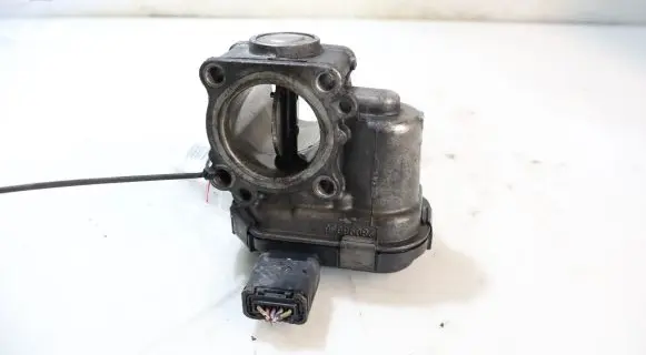 Peugeot 308 Throttle body valve 3961.02