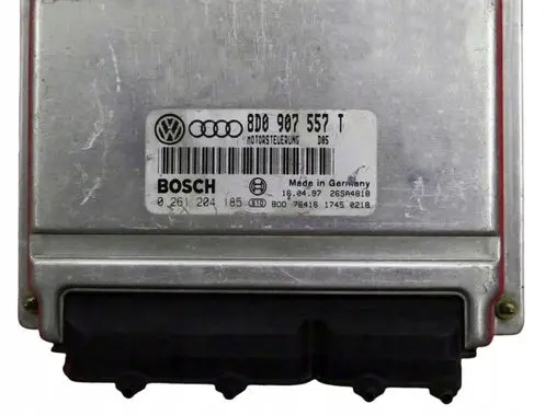 Volkswagen PASSAT B5 Engine control unit/module 8D0907557T
