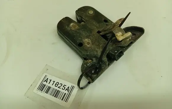 Audi A3 S3 8P Tailgate/trunk/boot lock/catch/latch 