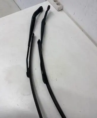 Opel Meriva A Front wiper blade arm 