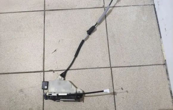 Peugeot 2008 I Rear door lock 9812501280 40737192N