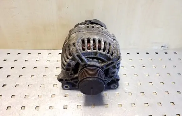Skoda Octavia Mk1 (1U) Generator/alternator 038903024F 124515121