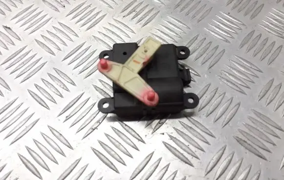 Nissan Primera A/C air flow flap actuator/motor 3C27030820