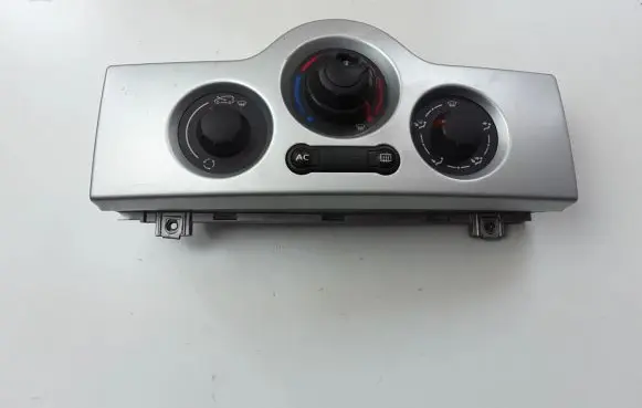 Renault Kangoo II Air conditioner control unit module 5F2140100