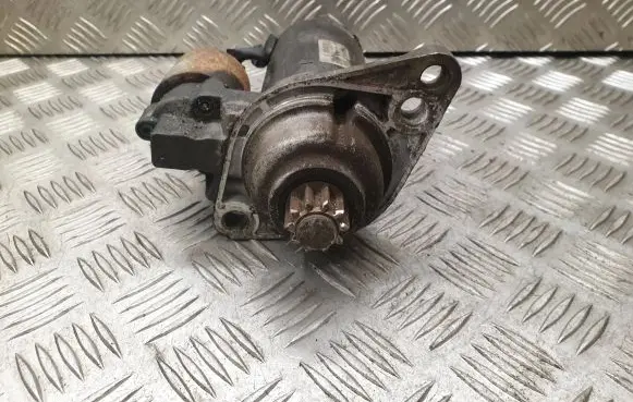 Volkswagen Touran I Starter motor STX200014