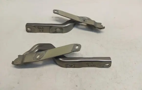Audi Q4 Sportback e-tron Engine bonnet/hood hinges 89A823301JLK01