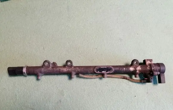 Mercedes-Benz Vito Viano W639 Fuel main line pipe A6110700095