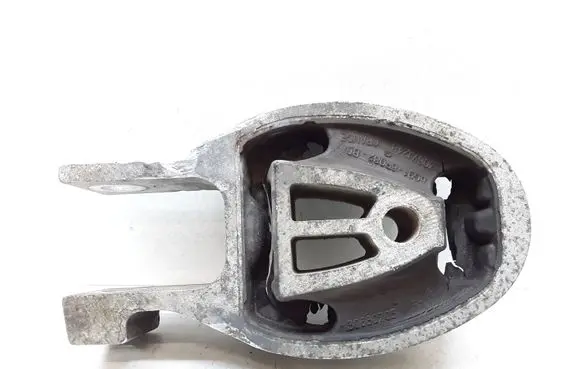 Engine mount bracket