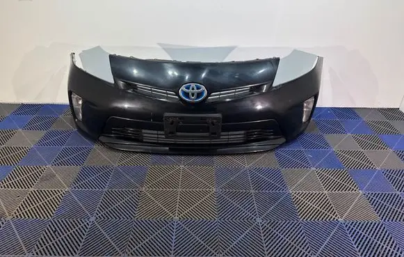 Toyota Prius (XW30) Front bumper 5211947930