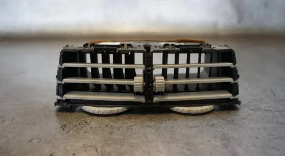 Toyota Yaris Dashboard air vent grill cover trim 