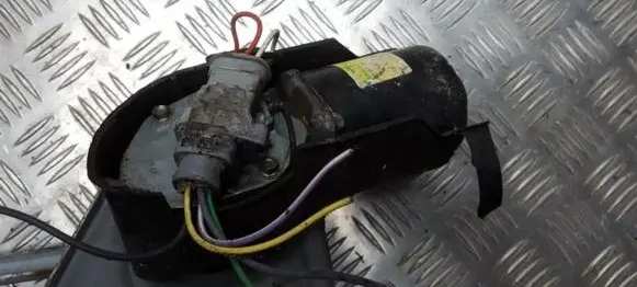 Renault Megane I Wiper motor
