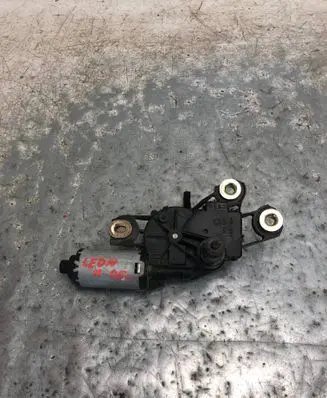 Seat Leon (1P) Rear window wiper motor 5P0955711B