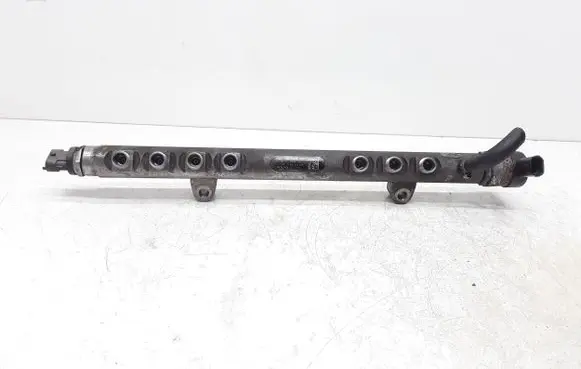 Volvo S60 Fuel main line pipe 30777759 31216313 0445215025