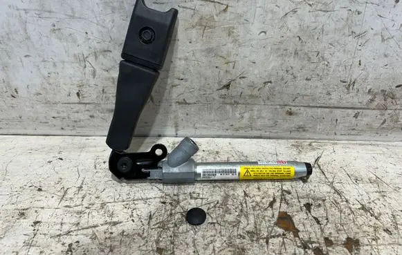 Opel Insignia A Front seatbelt buckle 305536910AC