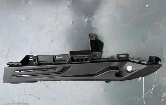 BMW X3 G01 (D) pillar trim (bottom) 7396603 105315
