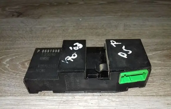 Volvo V70 ESP (stability system) control unit 37302763 8691998 501960