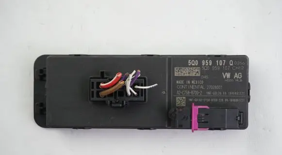 Volkswagen Tiguan Tailgate/trunk control unit/module 5Q0959107Q