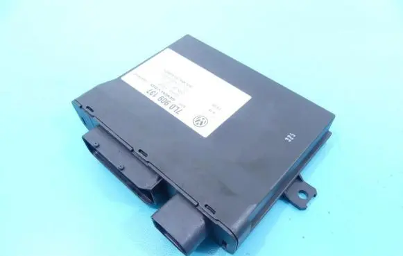 Volkswagen Touareg I Central body control module 7L0909137 IMPRK1107909