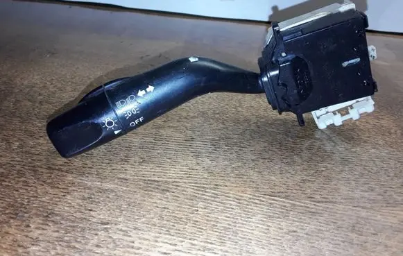 Mazda 626 Indicator stalk 17B334A