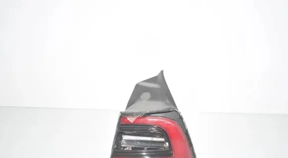 Tesla Model 3 Rear/tail lights 107739800F 1077398