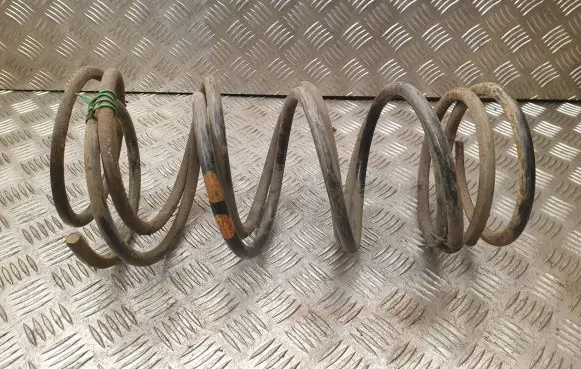 Volvo S40, V40 Front coil spring
