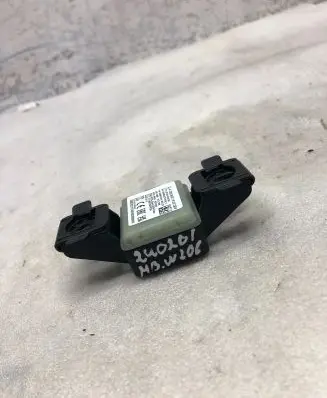 Mercedes-Benz C W206 Tire pressure sensor A0009001632