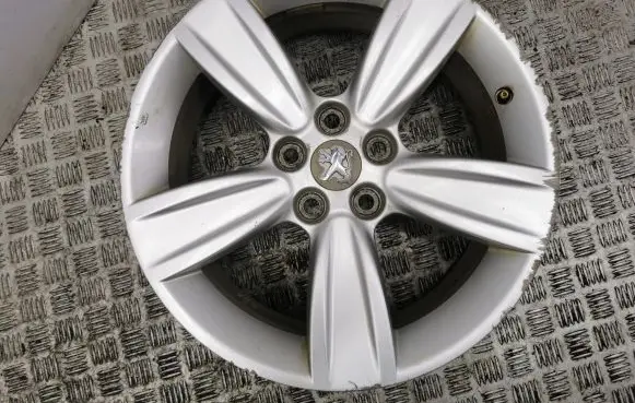 Peugeot 4007 R18 alloy rim 