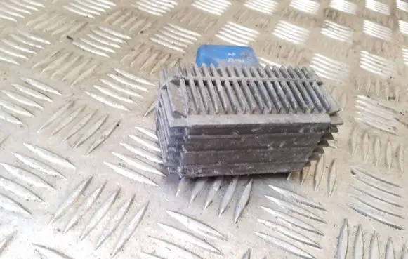Opel Zafira B Glow plug pre-heat relay 55353011 51299014B