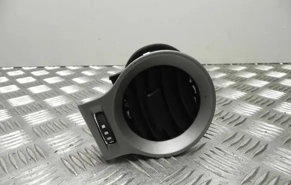 Renault Koleos I Rear air vent grill 68750JY00A T4063