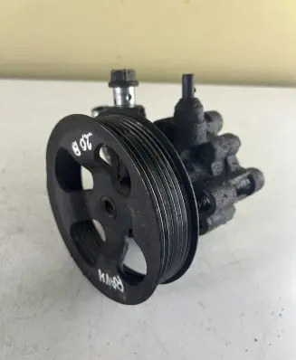 Toyota RAV 4 (XA20) Power steering pump