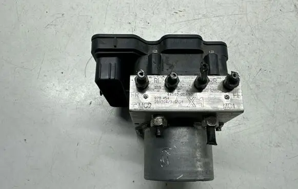 Toyota Yaris XP210 ABS Pump 0265957117