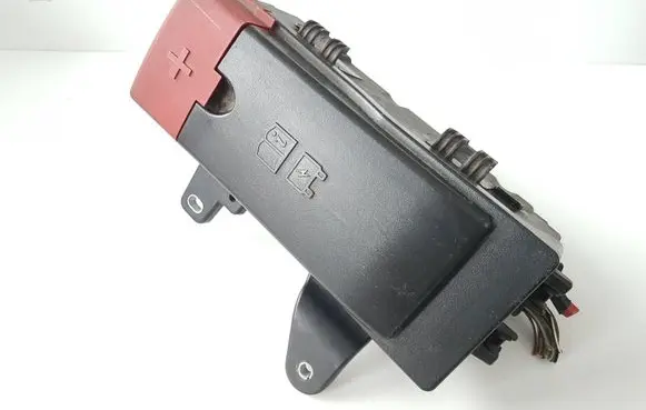 Jaguar XE Fuse module GX7314A076BA