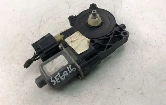 Ford Fusion Front door window regulator motor C11229101