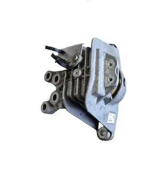 Chrysler Pacifica Engine mount bracket P68237965AF D028720021 68237965AF