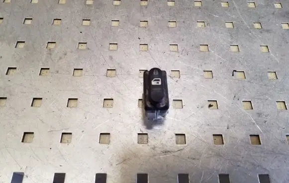 Central locking switch button