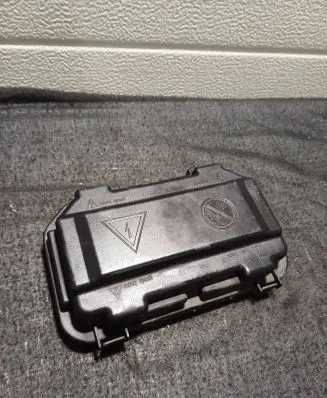 BMW 3 F30 F35 F31 Fuse box cover 9224872 10688710