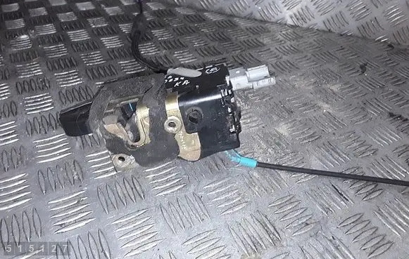 Citroen C6 Front door lock 9681330880