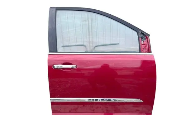 Chrysler Town & Country V Front door