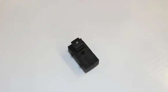 Opel Mokka X Electric window control switch 22915110