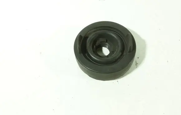 Toyota Avensis T250 Headlight/headlamp dust cover P3032