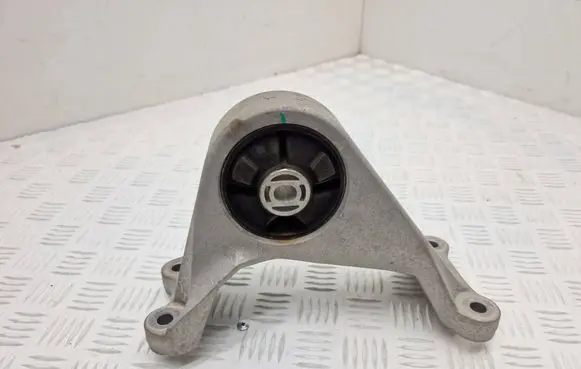 Renault Scenic E-Tech V Engine mount bracket 