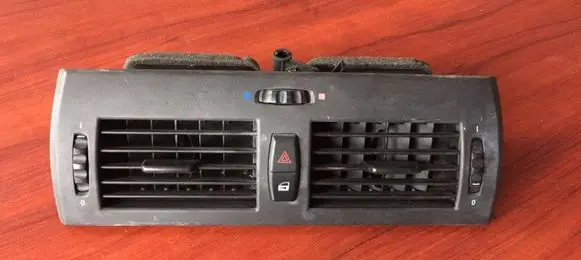 BMW X3 E83 Dash center air vent grill 3400074