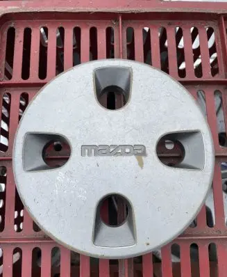 Mazda 323 Original wheel cap 6778