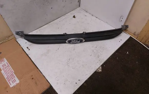 Ford B-MAX Front grill AV1117K945BAW