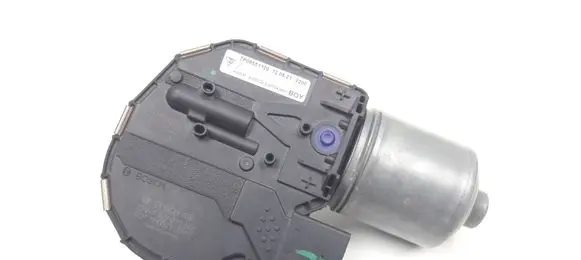 Volkswagen Touareg II Wiper motor 7P09551120 1397220622 0390243401