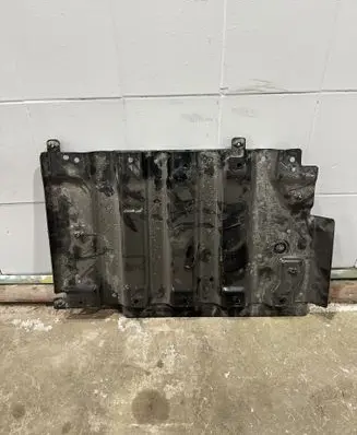 Land Rover Range Rover Sport L461 Engine splash shield/under tray M8E210C726