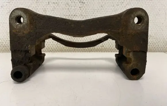 Mitsubishi Grandis Front Brake Caliper Pad/Carrier 
