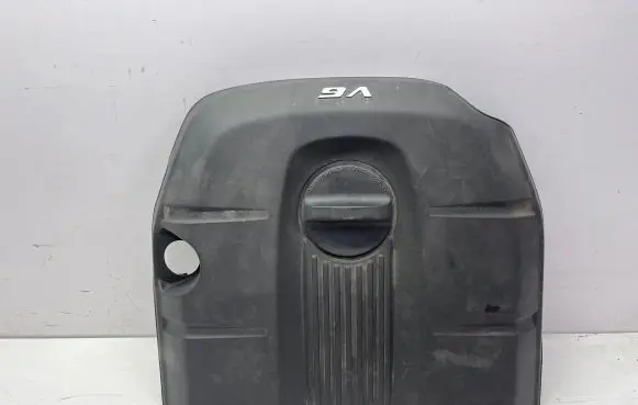 Dodge Durango III Engine cover (trim)