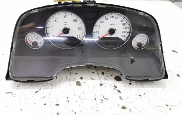 Opel Zafira A Speedometer (instrument cluster) 24461761 24461761J 110080210002